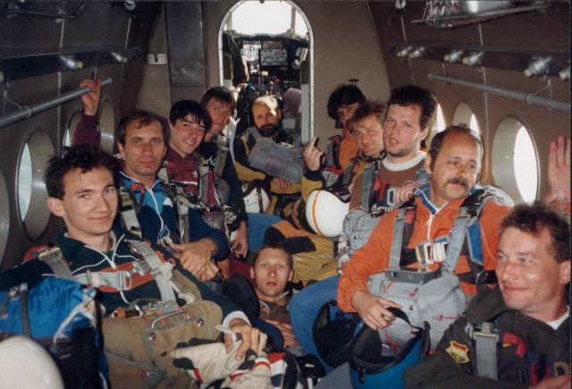 E 002. 90.05.18.-20.