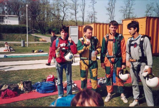 J 240. 92.04.18. Godollo